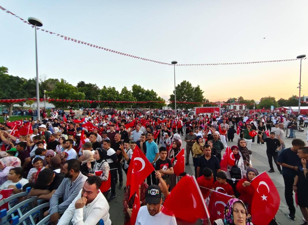 Konya'da 15 Temmuz anmasında birlik mesajı! Meydanı dolduran binler tek ses oldu 5
